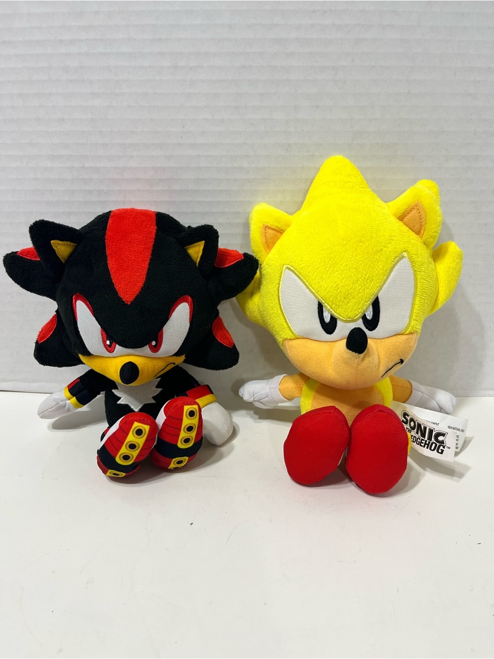 SONIC THE HEDGEHOG Shadow and super Sonic’s plush stuffed animal dolls Sega